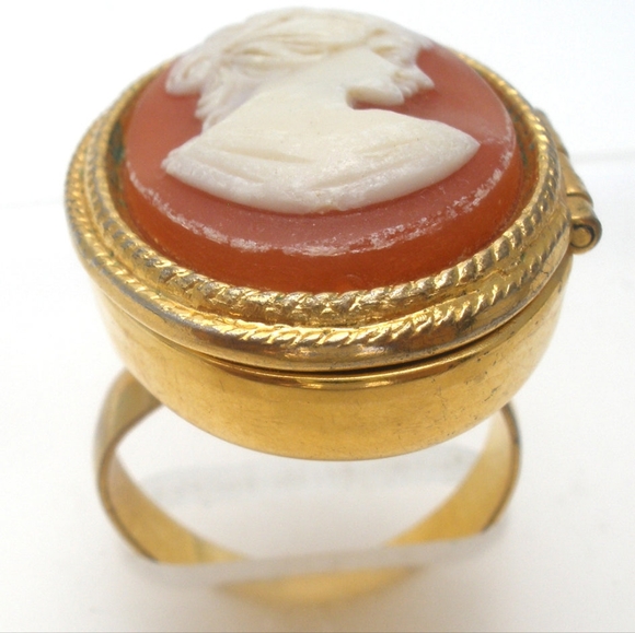 Vintage Cameo Avon Perfume Locket Ring 8.5 - Picture 3 of 9